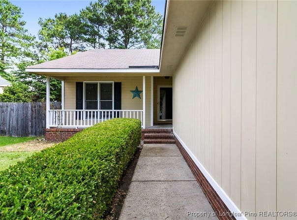 3820 Crusader Drive, Hope Mills, NC 28348