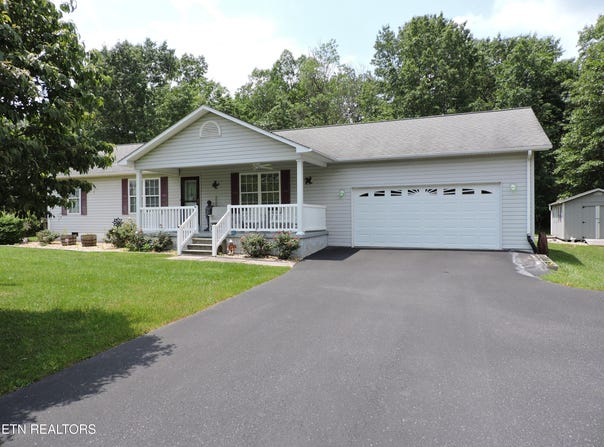 164 Locksley Circle, Crossville, TN 38555