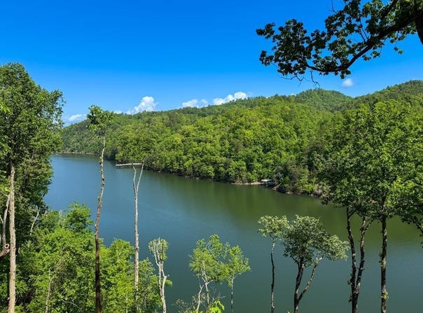101 Waters Edge, Bryson City, NC 28713