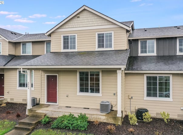 2240 SE 16TH St, Gresham, OR 97080