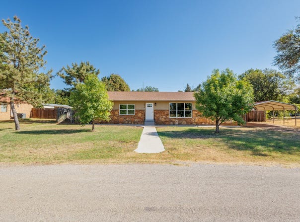 1604 Dublin Street, Brownwood, TX 76801