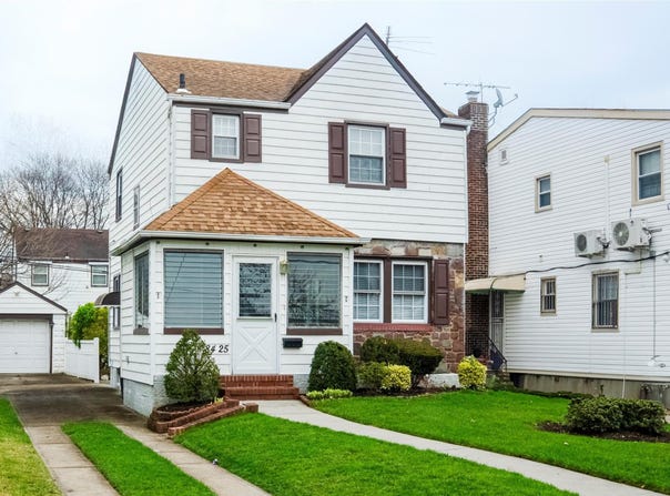 84-25 249 Street, Bellerose, NY 11426