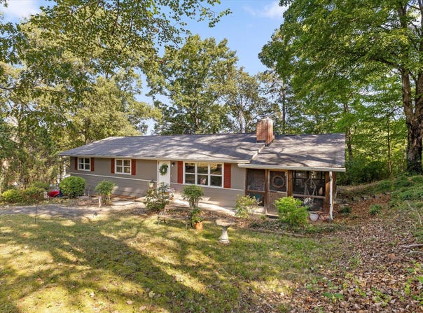 2211 Dividing Ridge Cemetery Road, Soddy Daisy, TN 37379