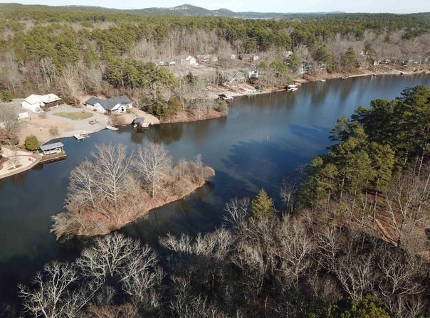 26 Cuenca Circle, Hot Springs Village, AR 71909
