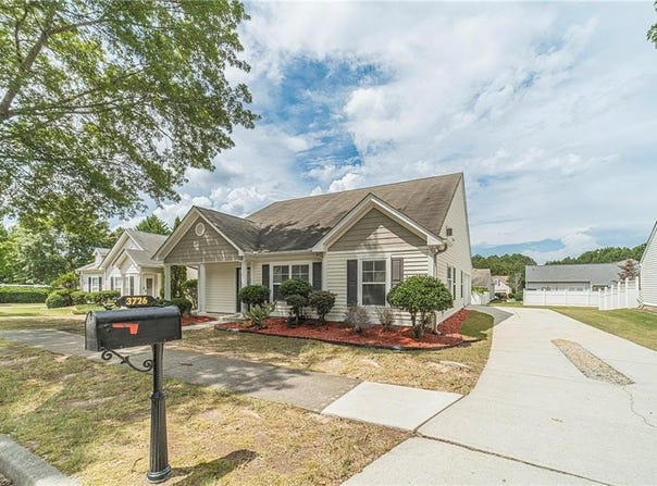 3726 Pine Village Place, Loganville, GA 30052