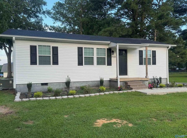 918 Cedar Street, Hartselle, AL 35640