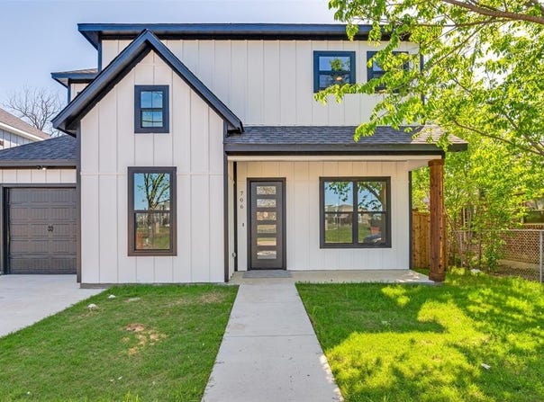 706 Perry Avenue, Waxahachie, TX 75165