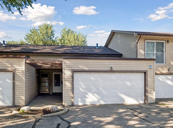 11032 Trail W Road, Bloomington, MN 55437
