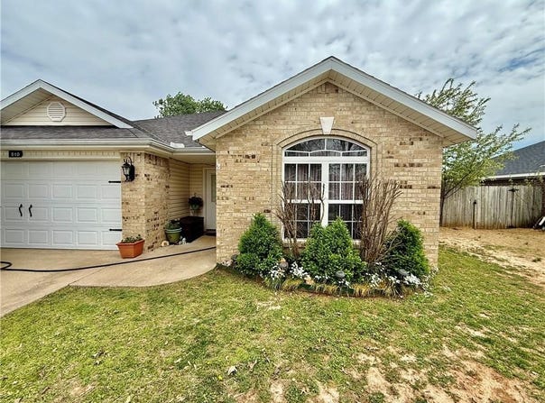 510 Maplewood  DR, Centerton, AR 72719
