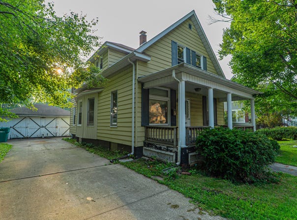 910 Scott Street, La Porte, IN 46350
