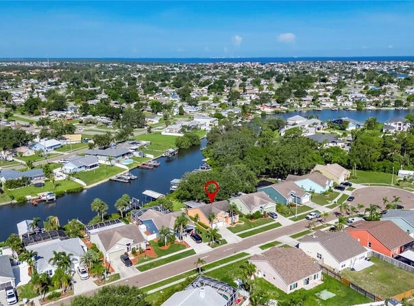 318 LOOKOUT DRIVE, APOLLO BEACH, FL 33572