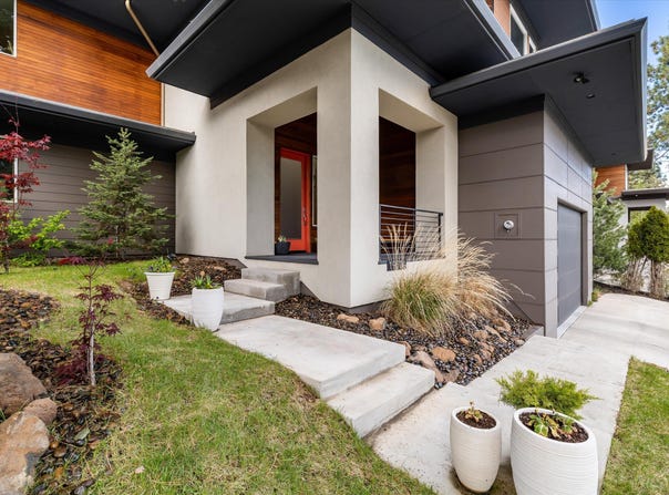 19504 SW Century Drive, Bend, OR 97702
