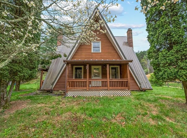 400 Walnut Creek Ln, Independence, VA 24348