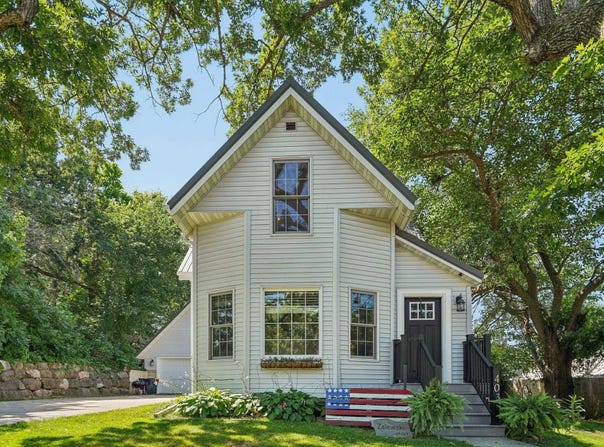 403 E Walnut Street, North Freedom, WI 53951