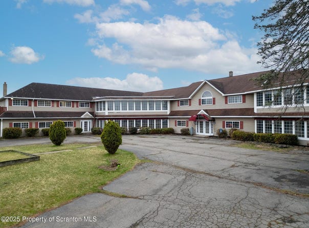2860 PA-309, Dallas, PA 18612