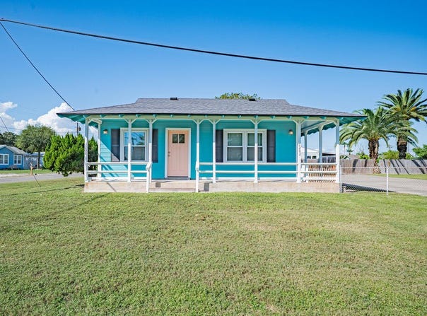 1202 E NOPAL ST, ROCKPORT, TX 78382