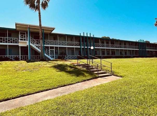 1600 W Lake Parker Drive, Lakeland, FL 33805