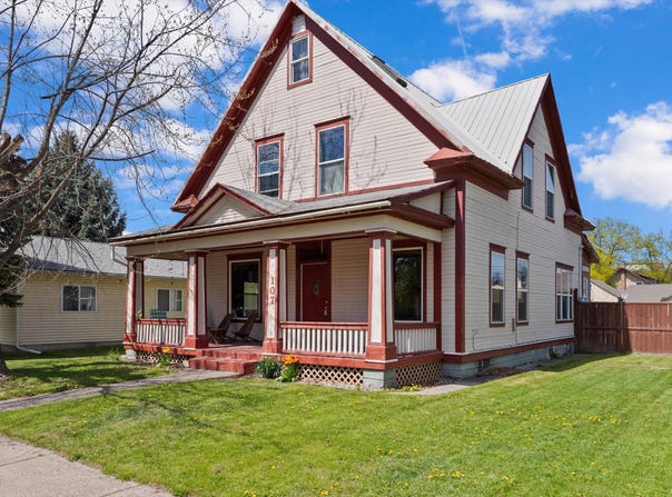 107 6th Avenue E, Polson, MT 59860
