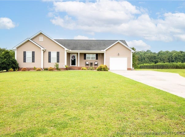 118 Northgate Lane, Clinton, NC 28328