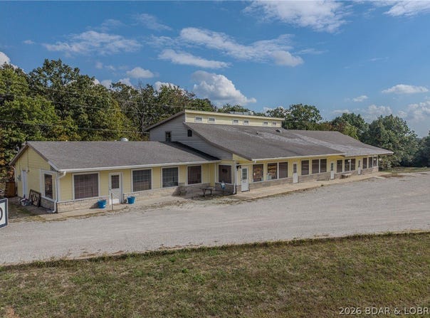 33023 Hwy 7, Edwards, MO 65326