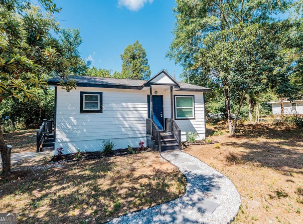 2015 Kitchens, Macon, GA 31211