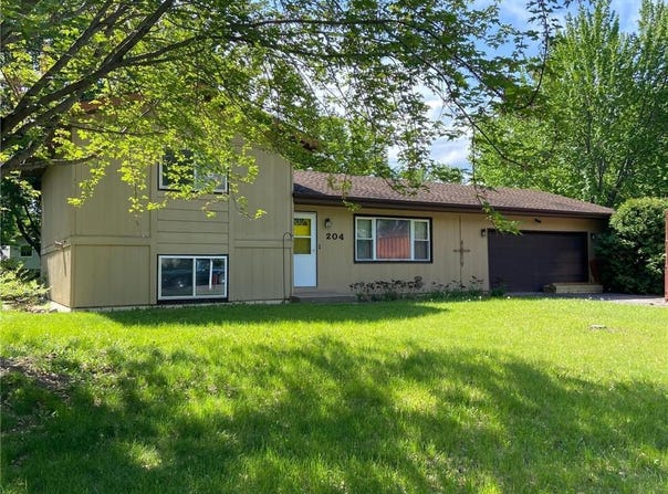 204 8th Street N, Sartell, MN 56377