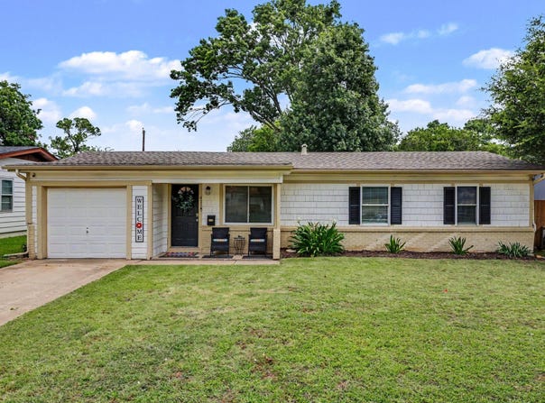 411 E Tucker Boulevard, Arlington, TX 76010