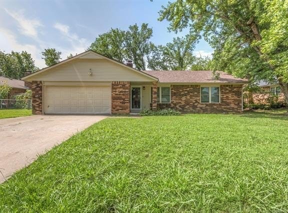 119 W 9th Place S, Claremore, OK 74017