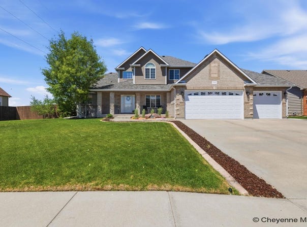 7610 HAWTHORNE DR, Cheyenne, WY 82009