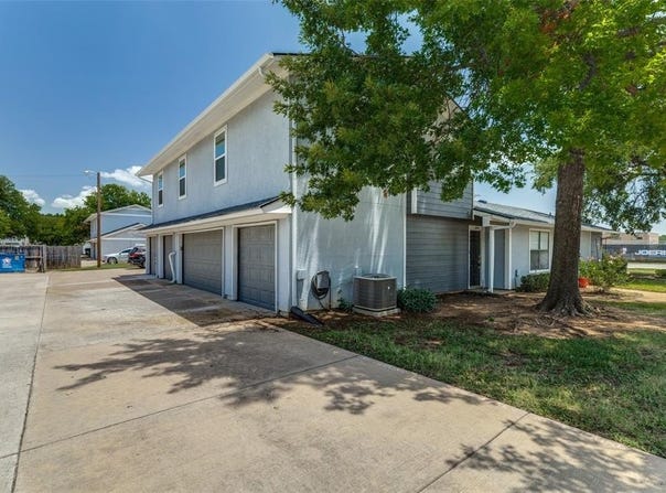 606 Ridgeline Drive, Hurst, TX 76053