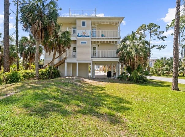 104 Lagoon Dr, Port St. Joe, FL 32456