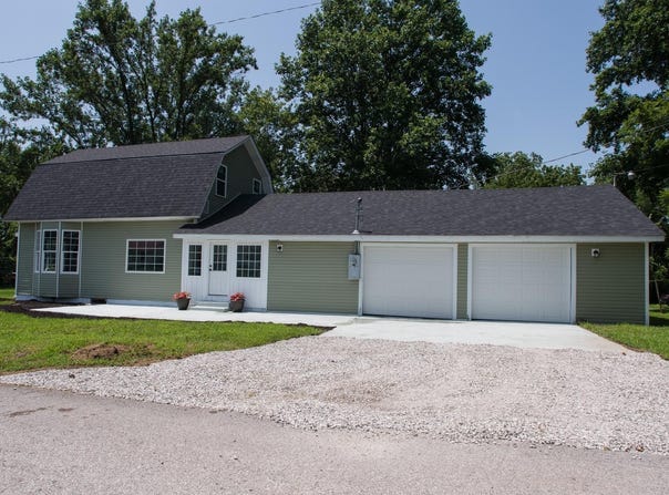 504 W 6th Street, Bicknell, IN 47512
