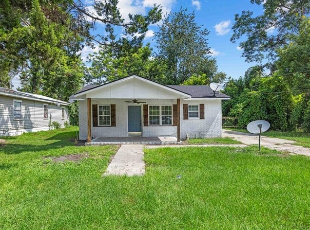 61 E Davis Ave, Lakeland, GA 31635