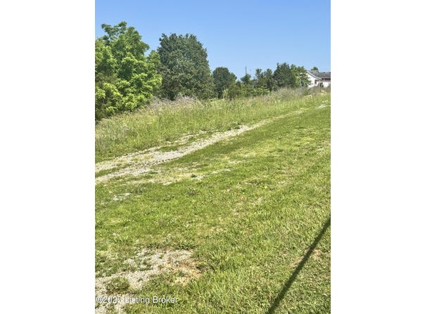 22 Meadowland Trail, Shepherdsville, KY 40165