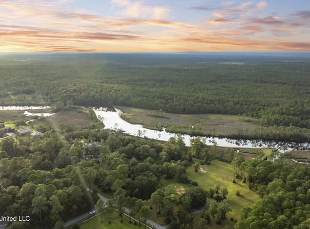 8.13 Acres Dixie Street, Ocean Springs, MS 39564