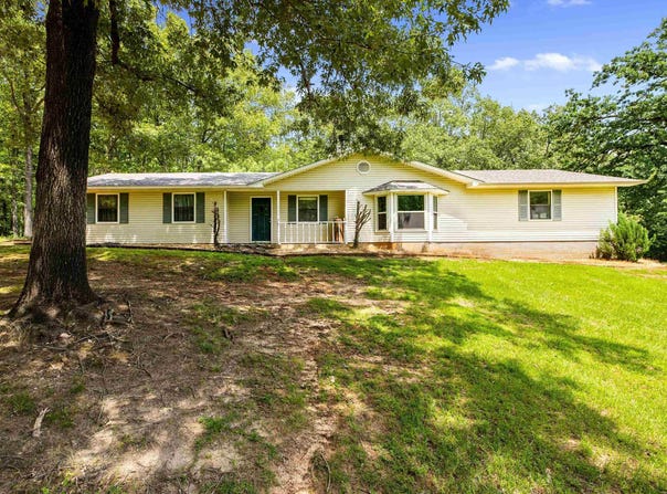 8100 Oakview Drive, Hensley, AR 72065