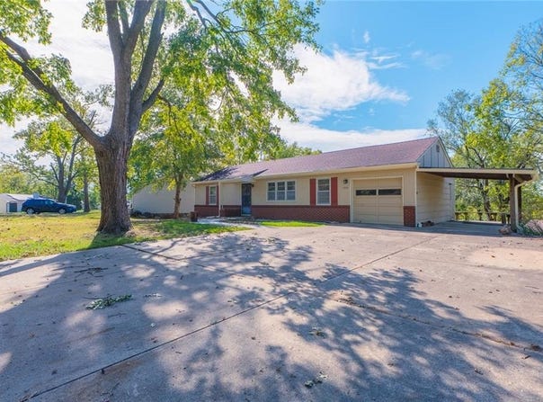 5820 N Lenox Avenue, Kansas City, MO 64151