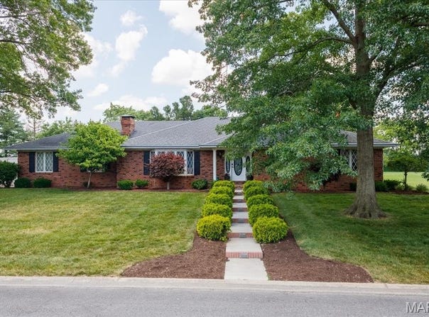 239 N 13th Street, Breese, IL 62230