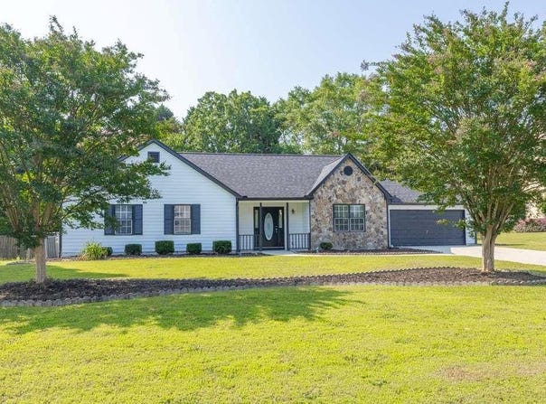 1510 Summer Lake Terrace, Loganville, GA 30052
