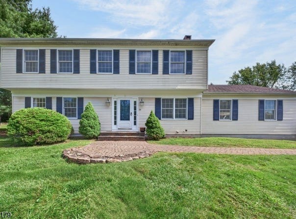 54 Blossom Hill Rd, Clinton Twp., NJ 08833-4359