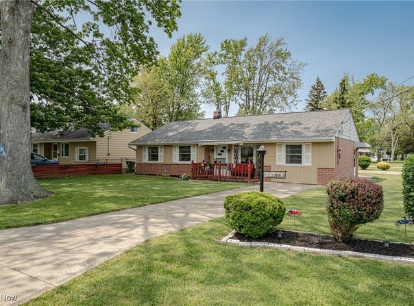 34779 Beach Park Avenue, Eastlake, OH 44095