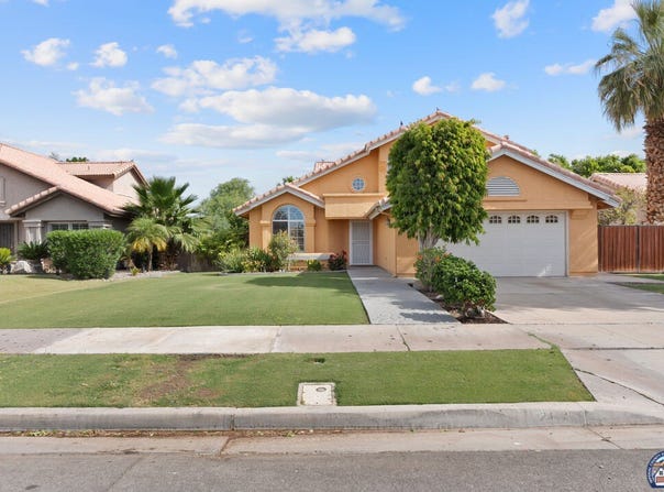 2414 Lenrey Ave, El Centro, CA 92243