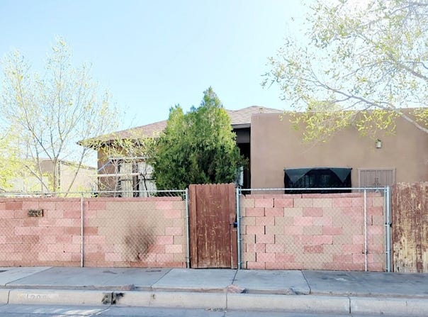 1208 3RD Street NW, Albuquerque, NM 87102