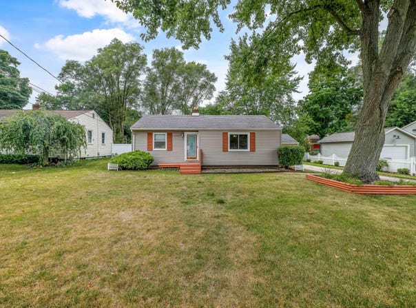 3701 Grape Avenue NE, Grand Rapids, MI 49525