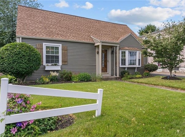89 Windsor Road, Pawtucket, RI 02861
