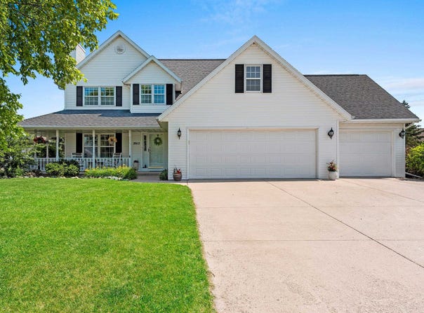 2913 SAYBROOK Court, GREEN BAY, WI 54311-4991