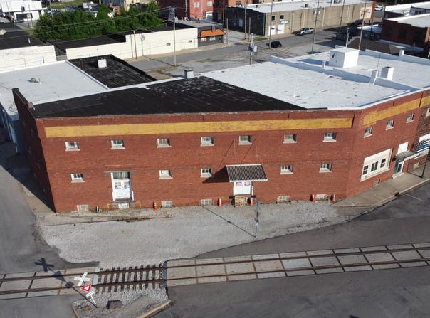 219 S Main St, Clinton, MO 64735
