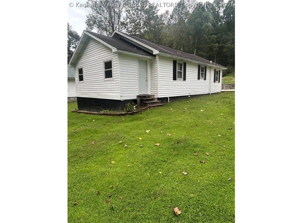 19 Pete Bias Hill, Hewett, WV 25108