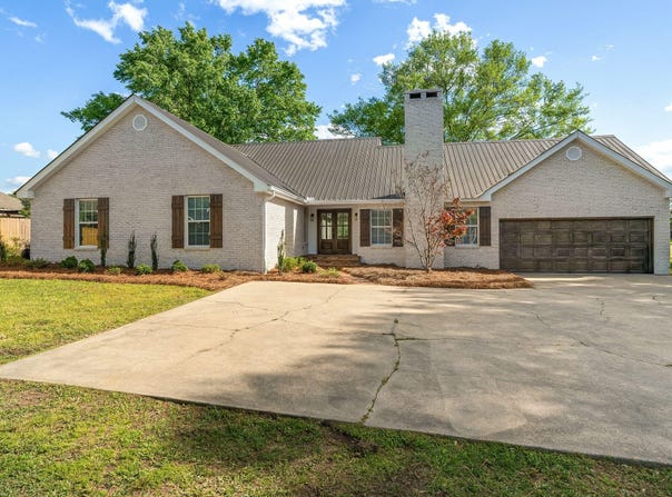 126 Country Park Dr., Petal, MS 39465