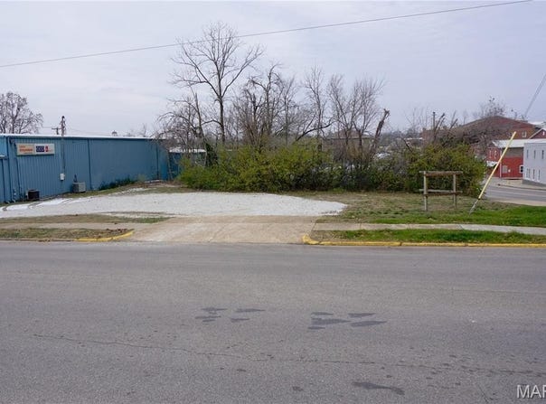 0.25 +/- Ac N Olive Street, Rolla, MO 65401